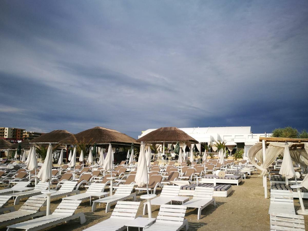 Luxury Studio 42 De Silva Mamaia Exterior foto
